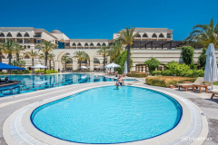 pool-v7587050