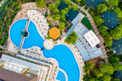 utopia-world-hotel-pool-136932